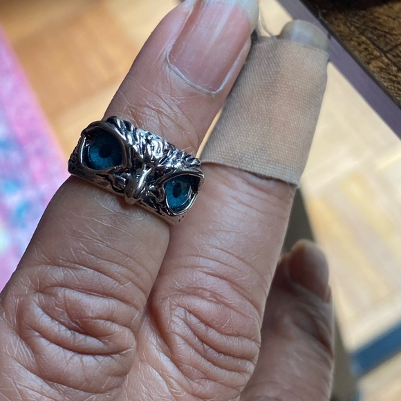 Silver Owl Eye Ring - Picture 2 of 7